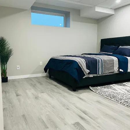Luxury Private Suite With Separate Entrance Winnipeg Exterior photo