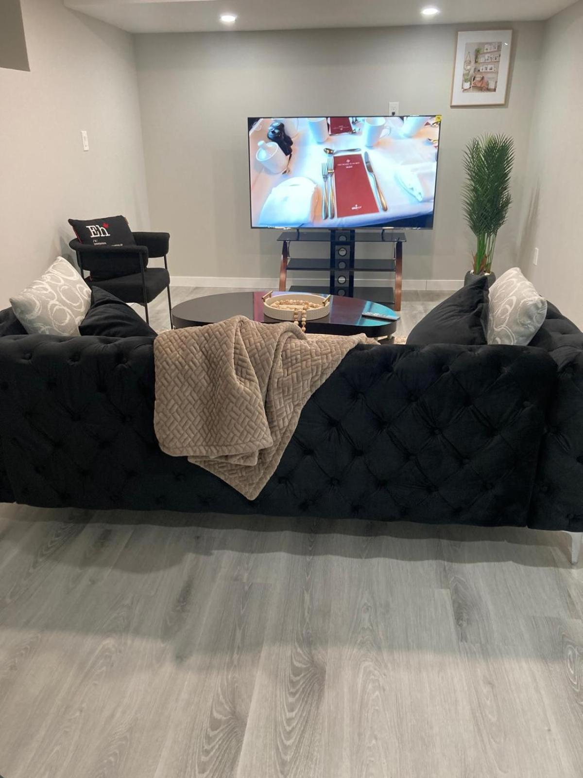 Luxury Private With Separate Entrance Winnipeg